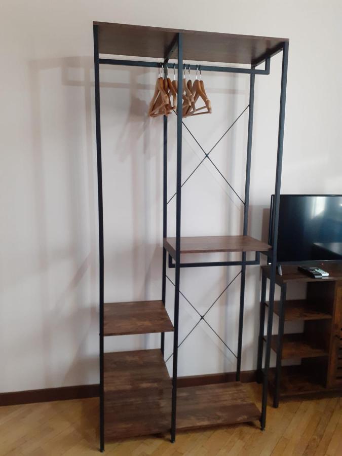 Megaride Pensión Como